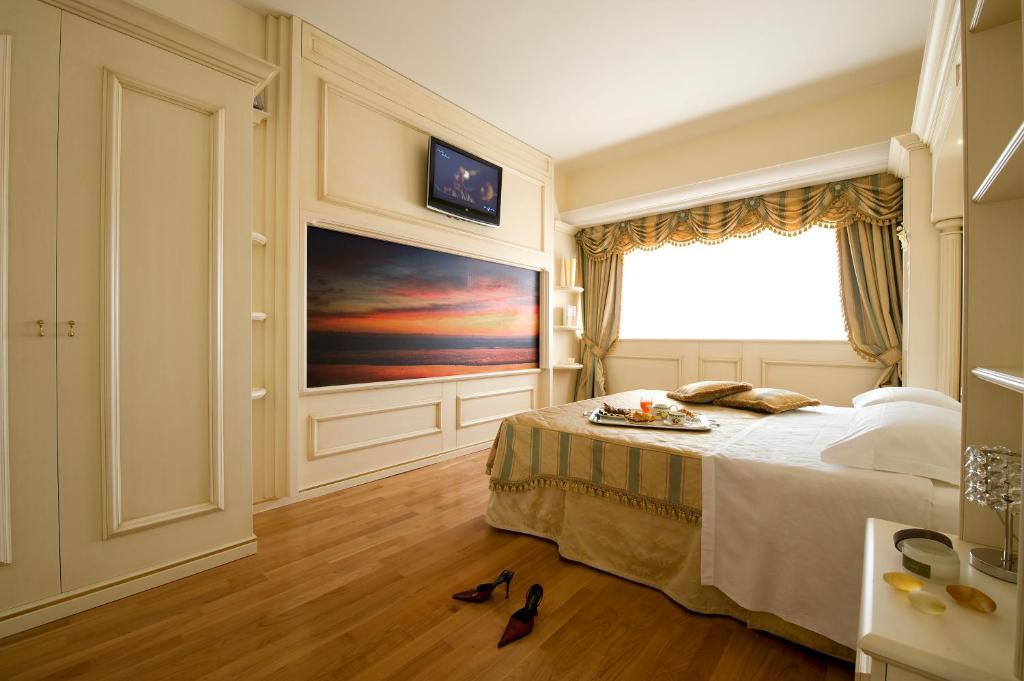 Miramare Hotel 3*